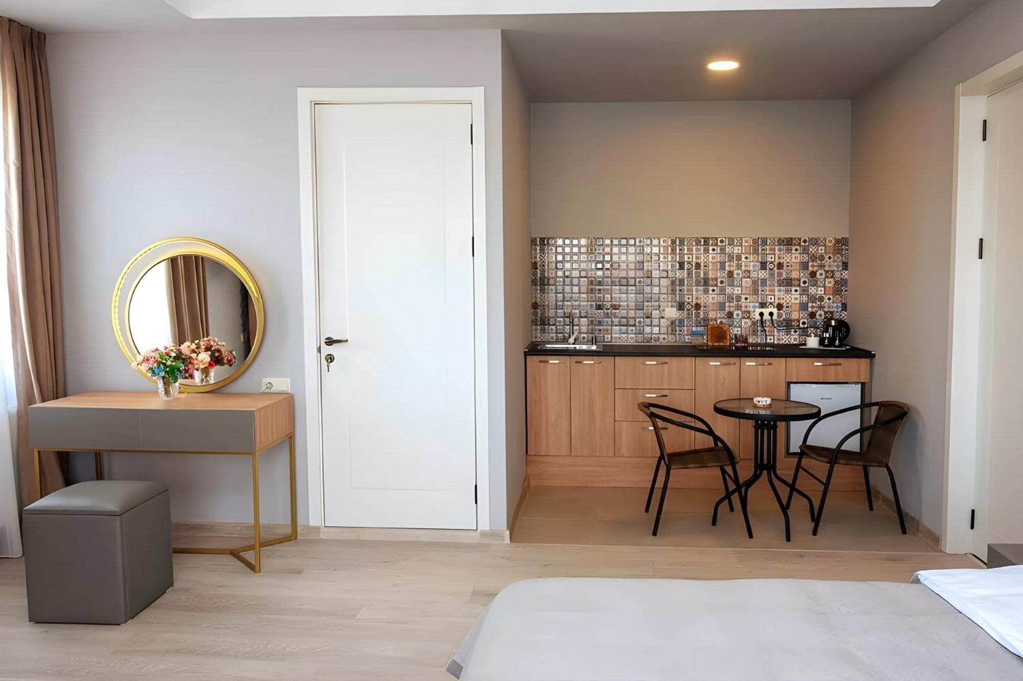 Hotel Tbilisi Mare Extérieur photo